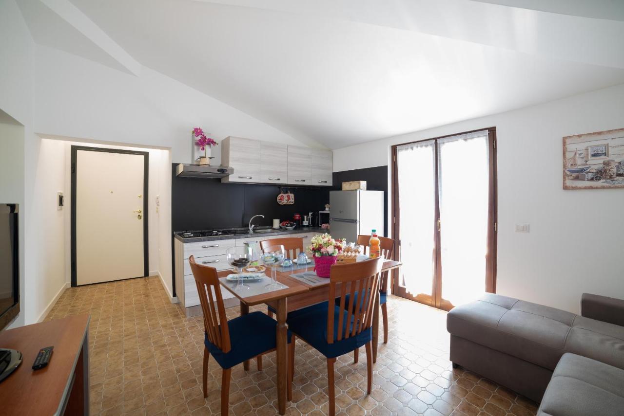 Dolce Alba Bed & Breakfast Montecastrilli ภายนอก รูปภาพ