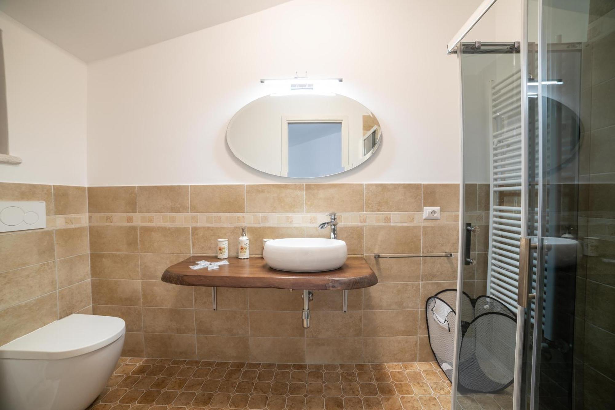 Dolce Alba Bed & Breakfast Montecastrilli ภายนอก รูปภาพ