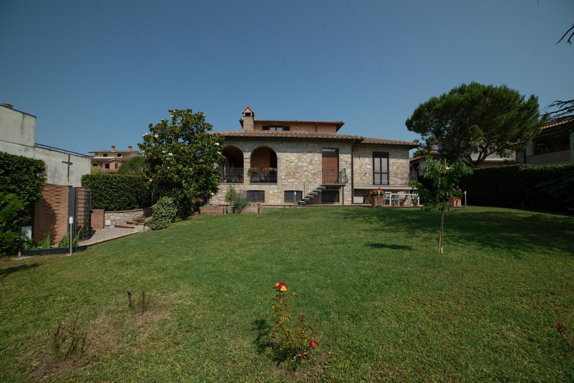 Dolce Alba Bed & Breakfast Montecastrilli ภายนอก รูปภาพ