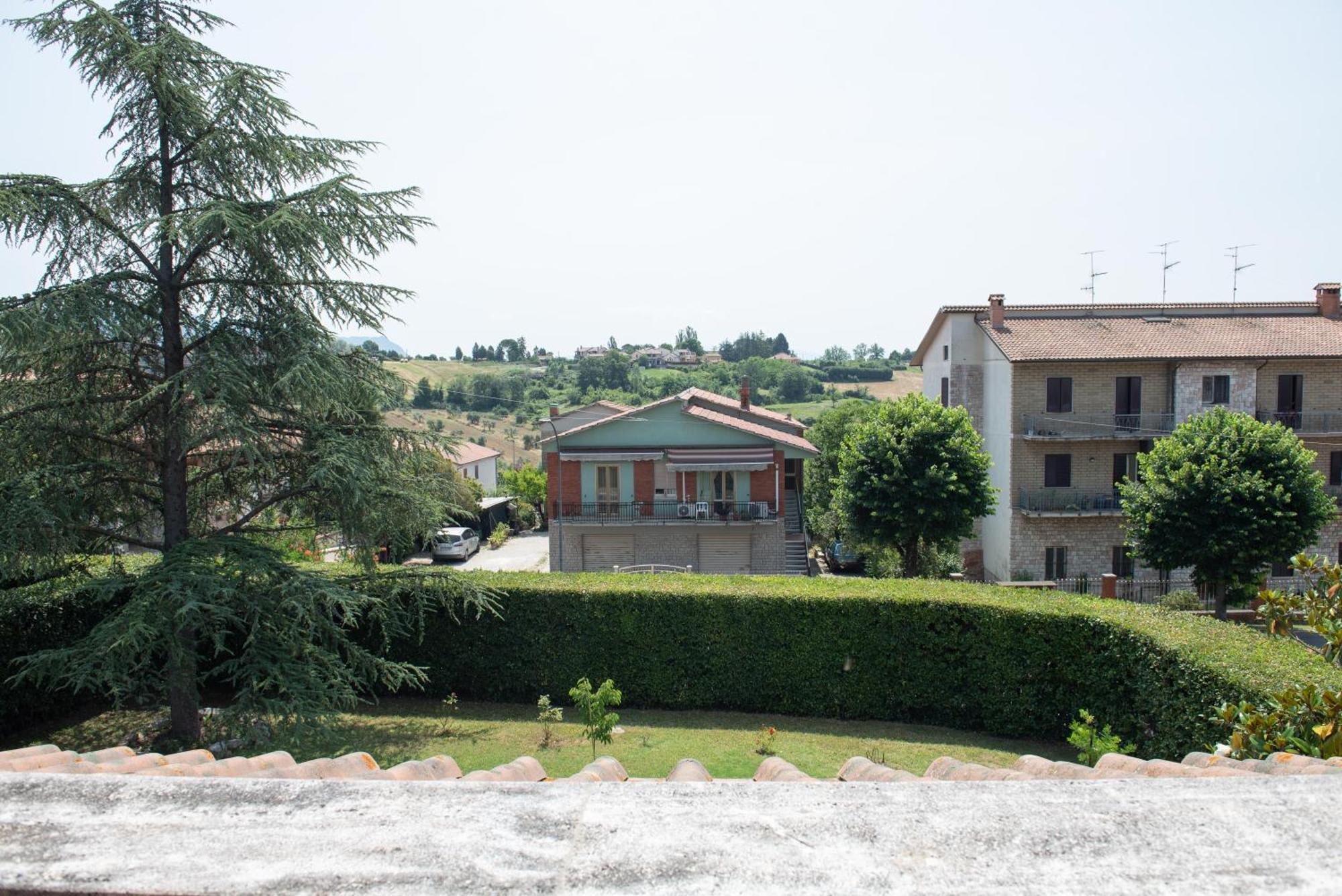Dolce Alba Bed & Breakfast Montecastrilli ภายนอก รูปภาพ