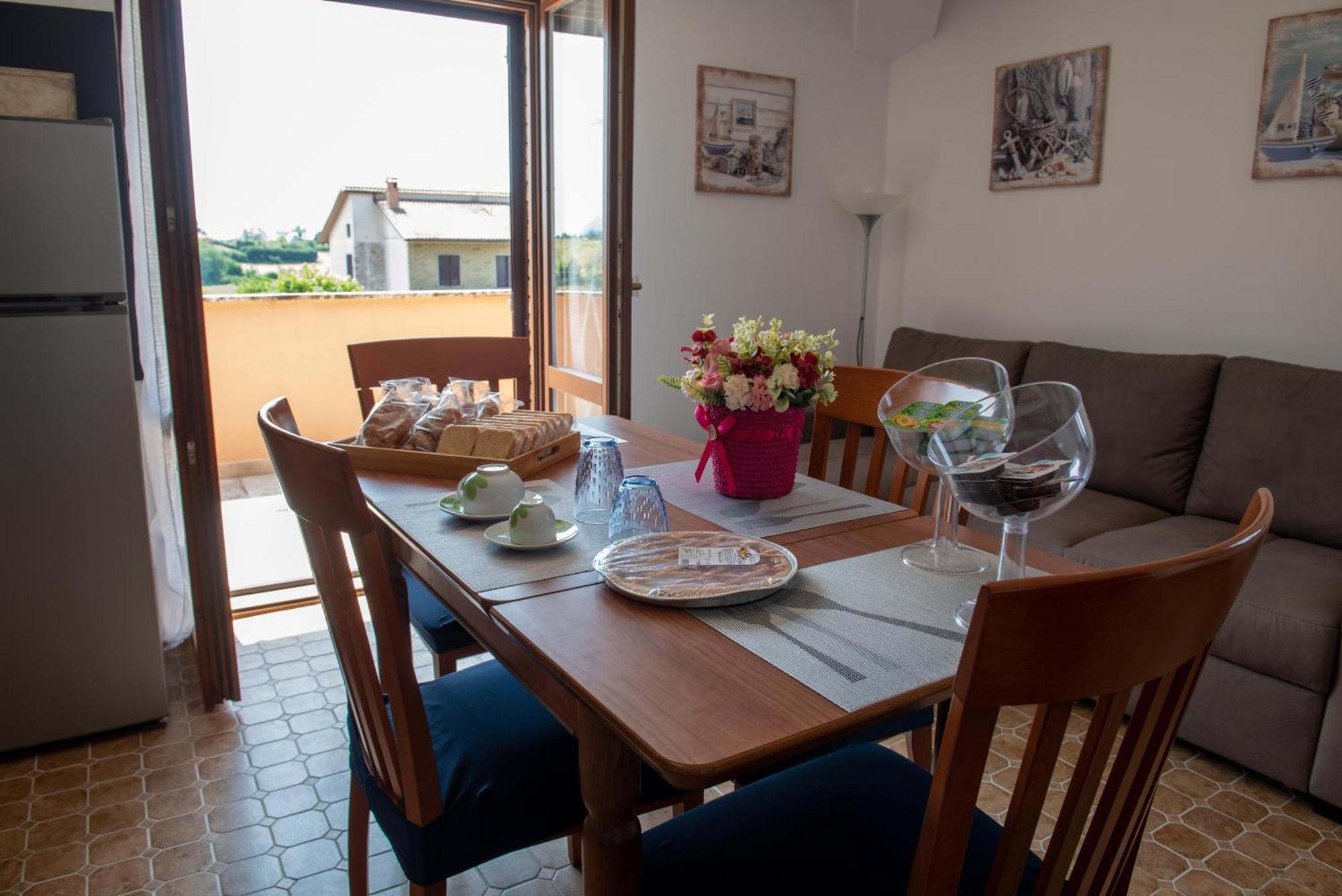 Dolce Alba Bed & Breakfast Montecastrilli ภายนอก รูปภาพ